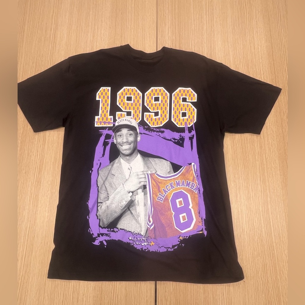 Kobe Bryant Tribute T-Shirt Men's Size Large Black Mamba Los Angeles Lakers